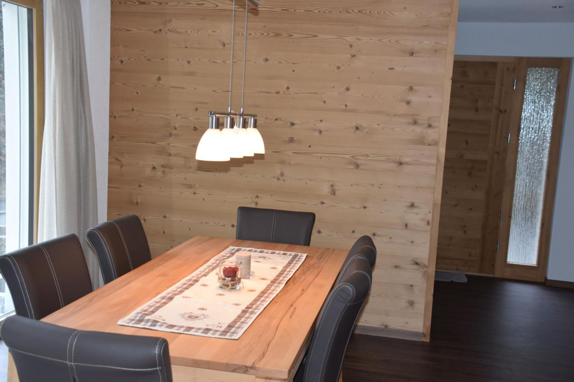 Ferienwohnungen Chalet Hohturnen 格林德瓦 外观 照片