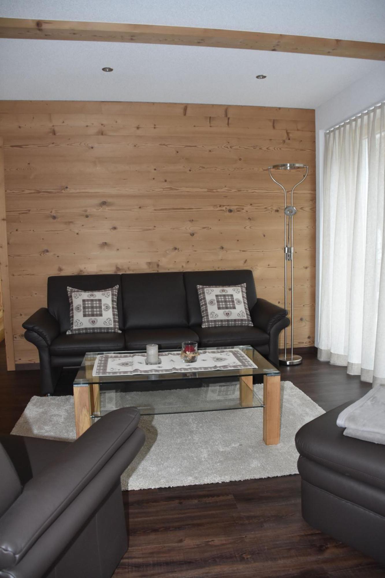 Ferienwohnungen Chalet Hohturnen 格林德瓦 外观 照片
